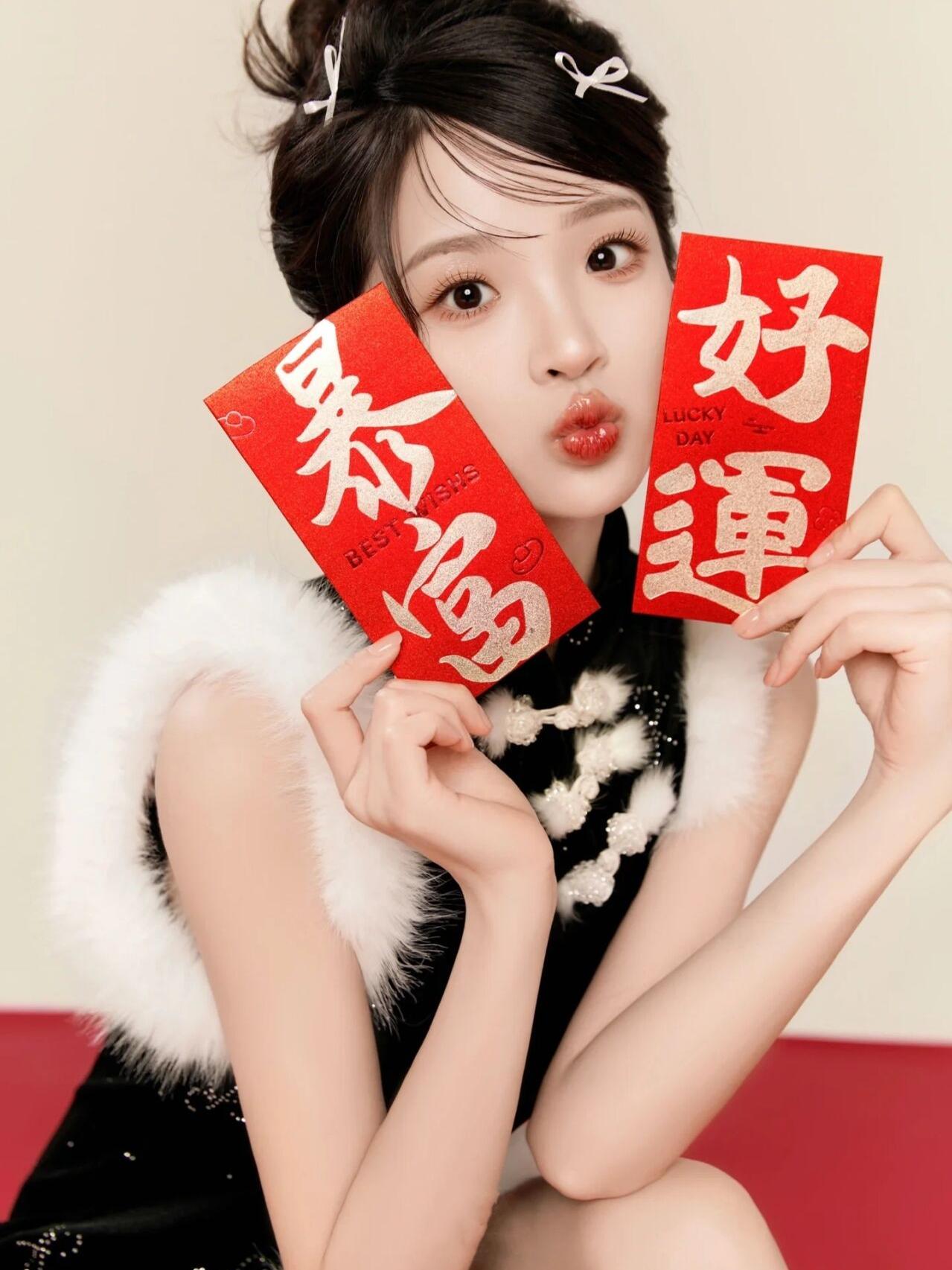 ปีใหม่ 2025 ปีงู ชุดถ่ายภาพสไต - Photography Of The Year 2025 บทวิจารณ์และราคา